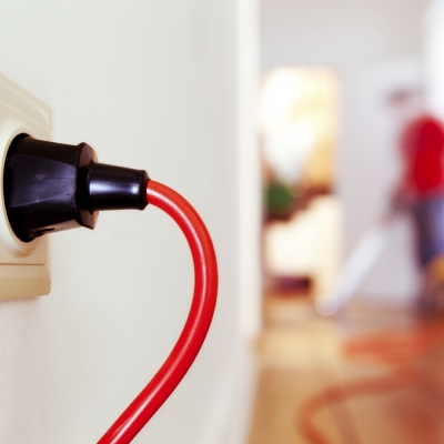 Pot elektrike od elektrarne do naših domov Pot elektrike od elektrarne do naših domov