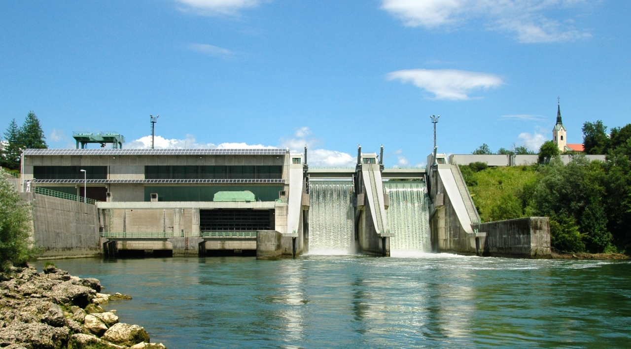 Proizvodnja hidroelektrarn lani pod pričakovano 
